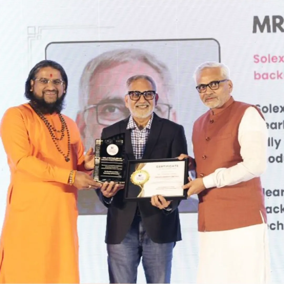 Excellence in Solar Technology & Innovation Award, presented by esteemed Padma Shri awardees